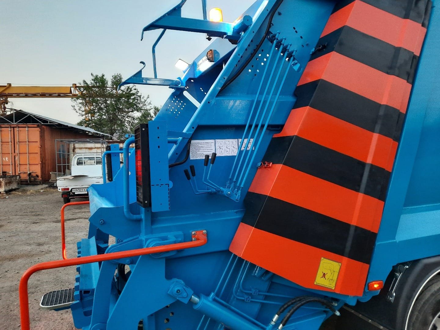 20f9dba45bc8f249c352fb97dd83a048